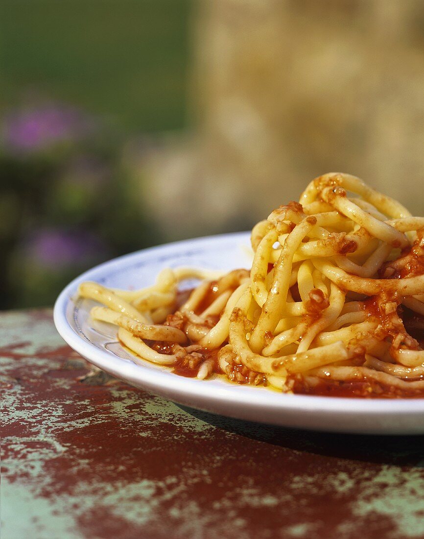 Pici all'aglione (Pasta with tomato & garlic sauce, Italy)