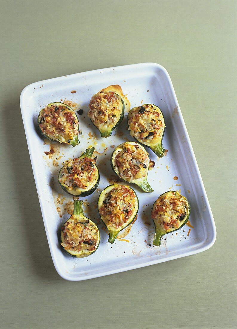 Stuffed round courgettes
