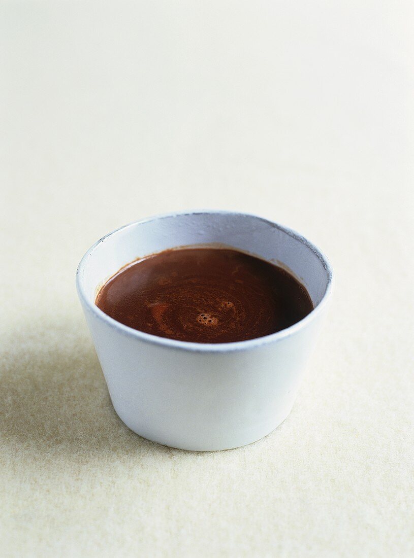 Hot chocolate with vanilla and cinnamon