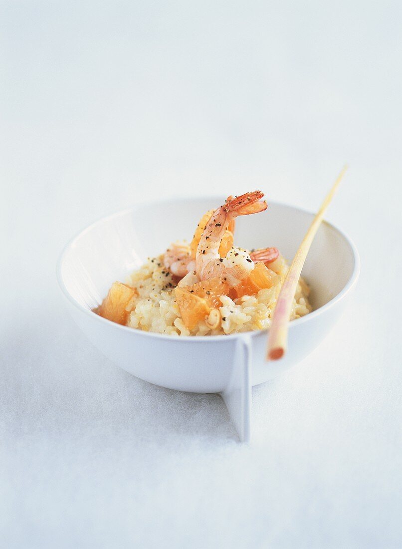 Risotto with prawns and grapefruit