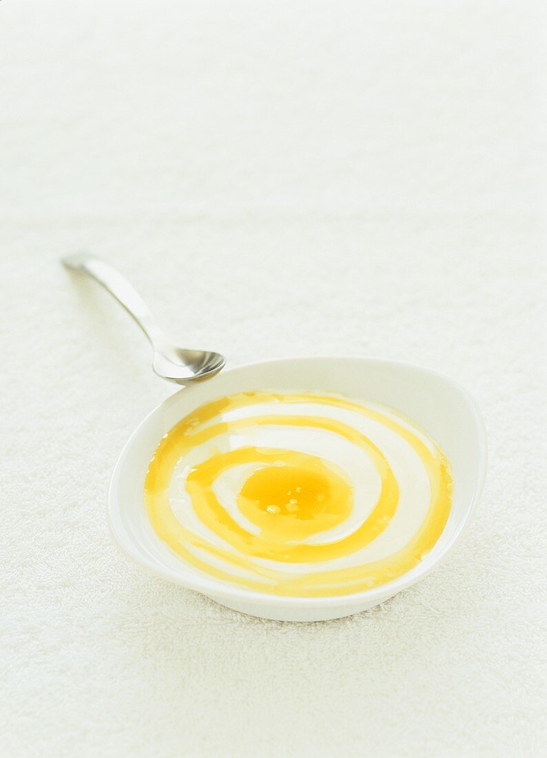 Yoghurt with honey