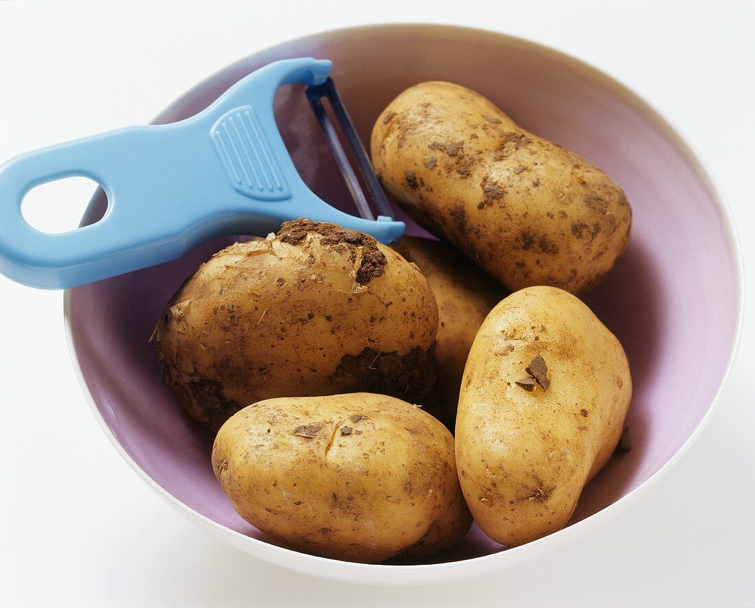 Kartoffeln mit Schäler