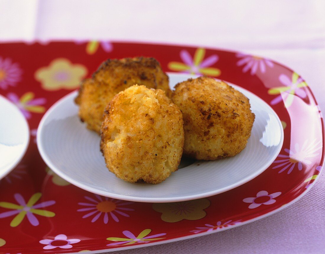 Suppli al telefono (Rice balls with mozzarella filling, Italy)