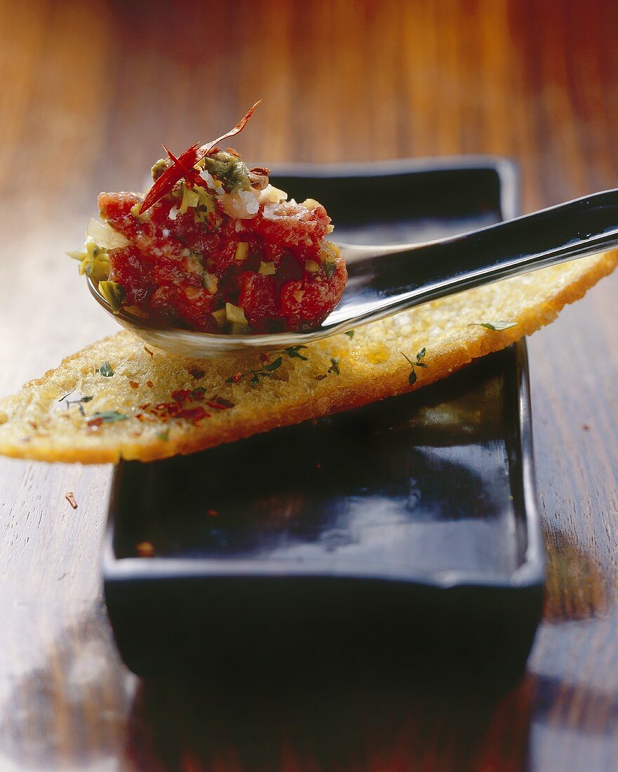 Beef tartare with marinated ginger and toasted farmhouse bread