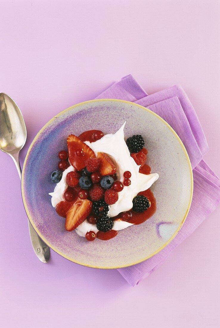 Berry dessert with whipped egg whites