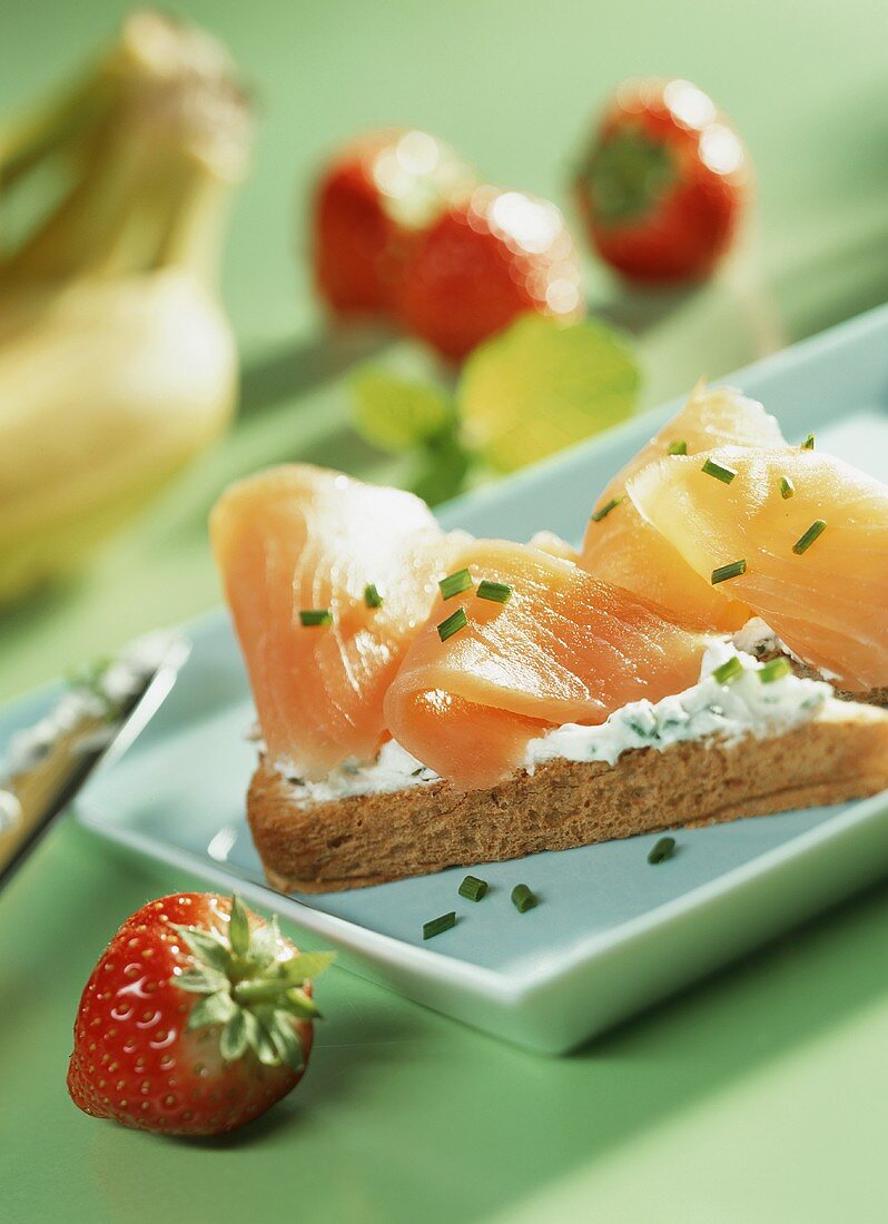 Toast with chive quark and smoked salmon