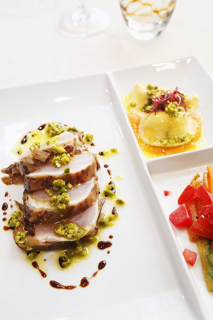 Fillet of veal with balsamic vinegar and pistachios