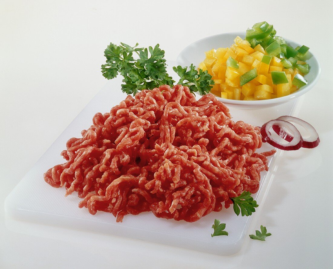 Minced pork and diced yellow pepper