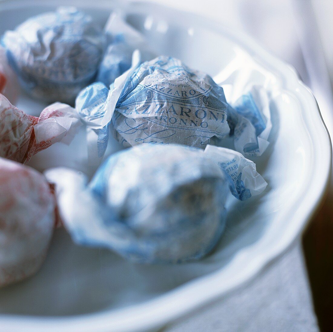 Amaretti Lazzaroni (Verpacktes Mandelgebäck, Italien)