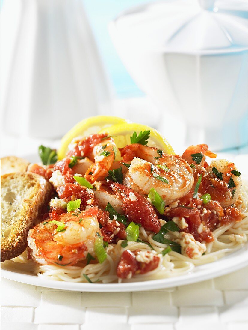 Spaghetti with shrimps and tomatoes