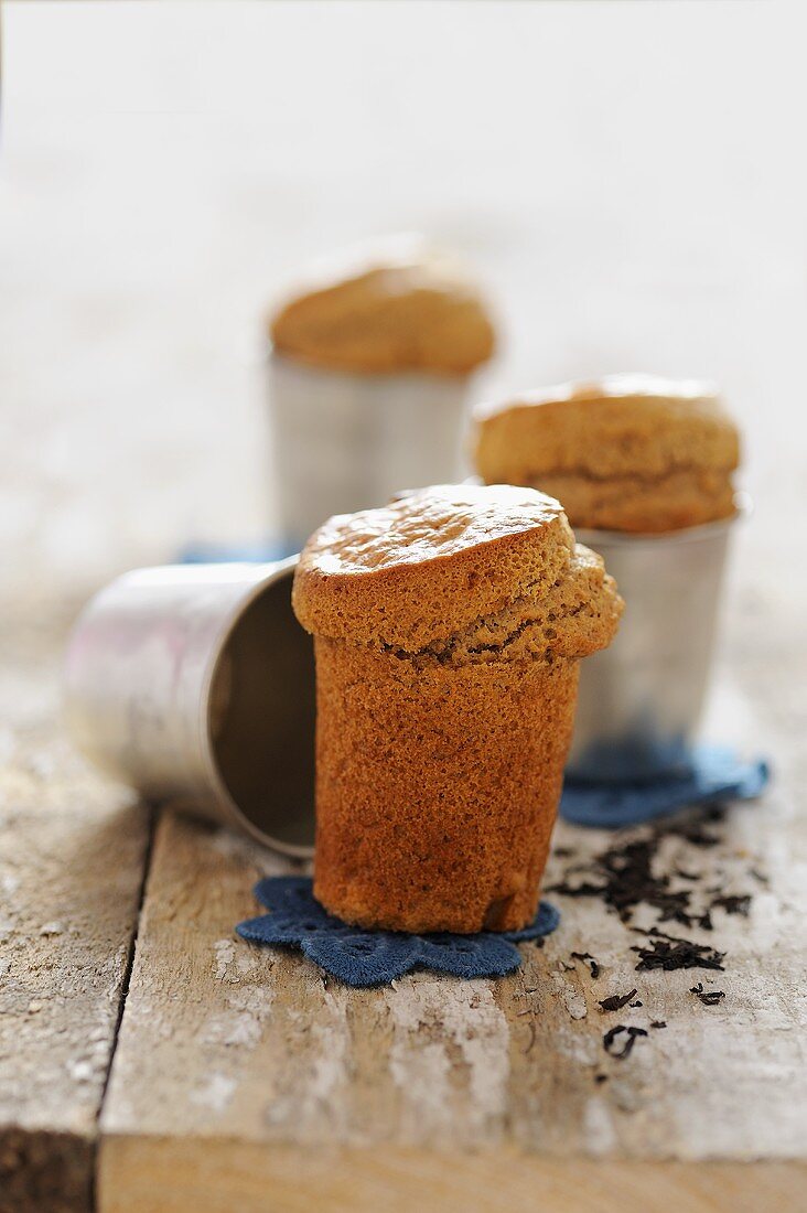 Mini cakes with chai tea spices