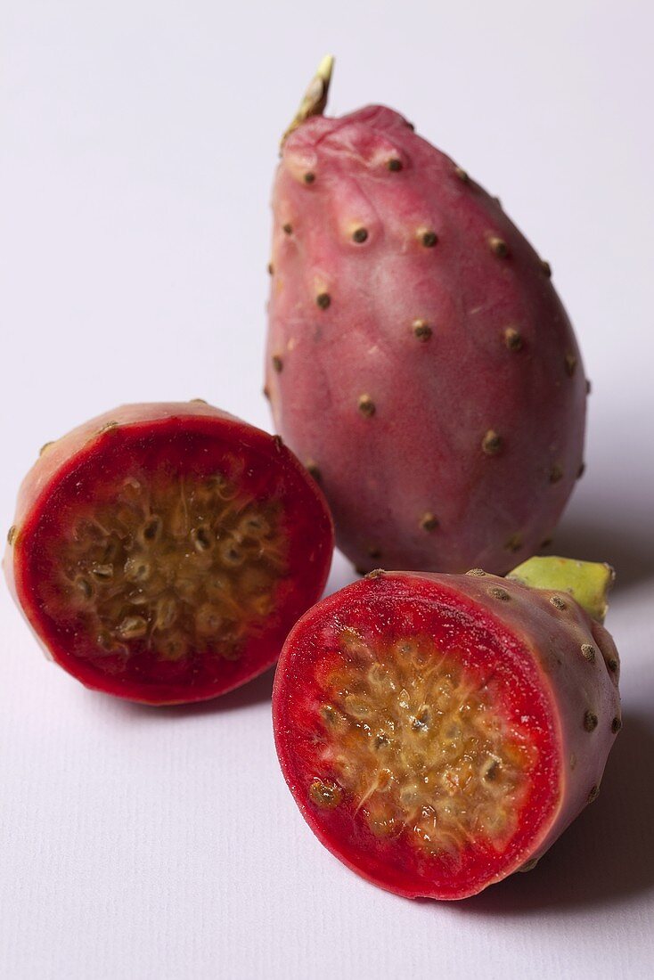 Prickly pears, whole and halved