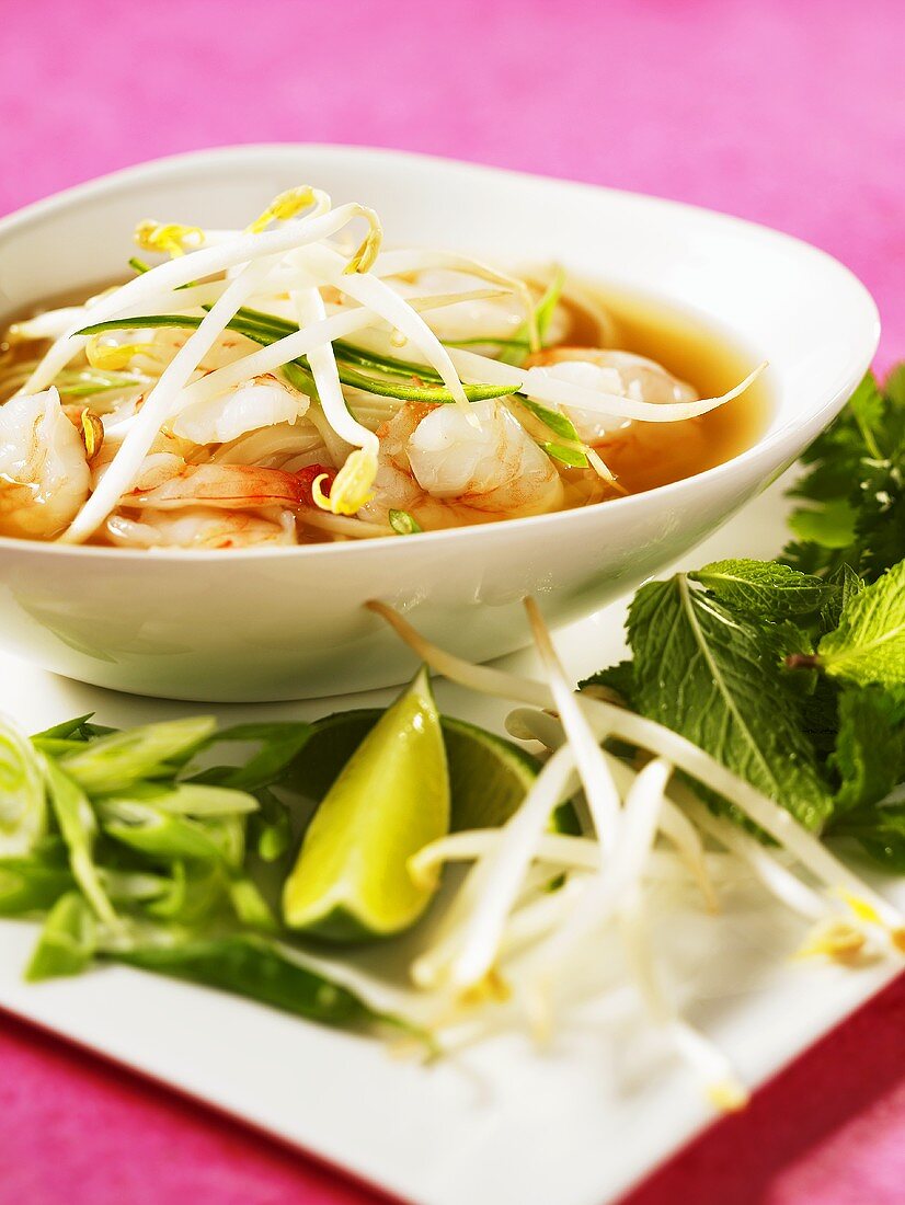Prawn soup with sprouts (Vietnam)