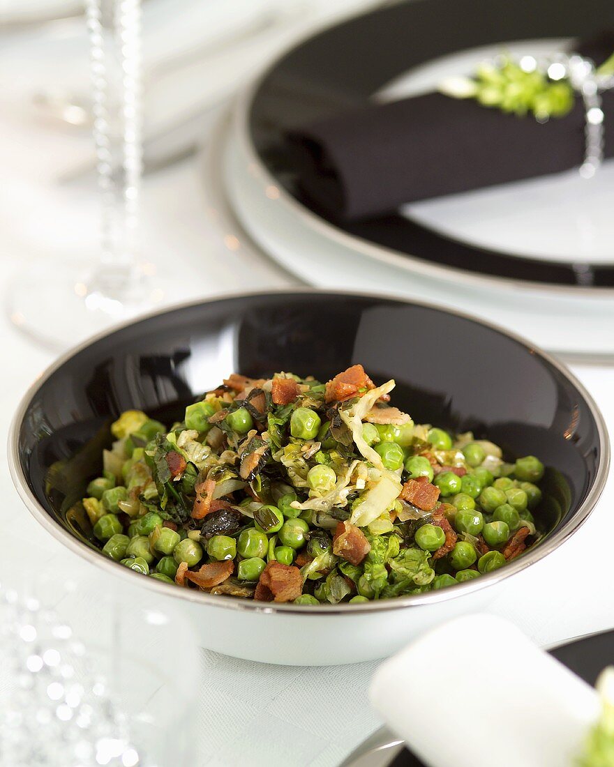 Peas with spring onions and bacon