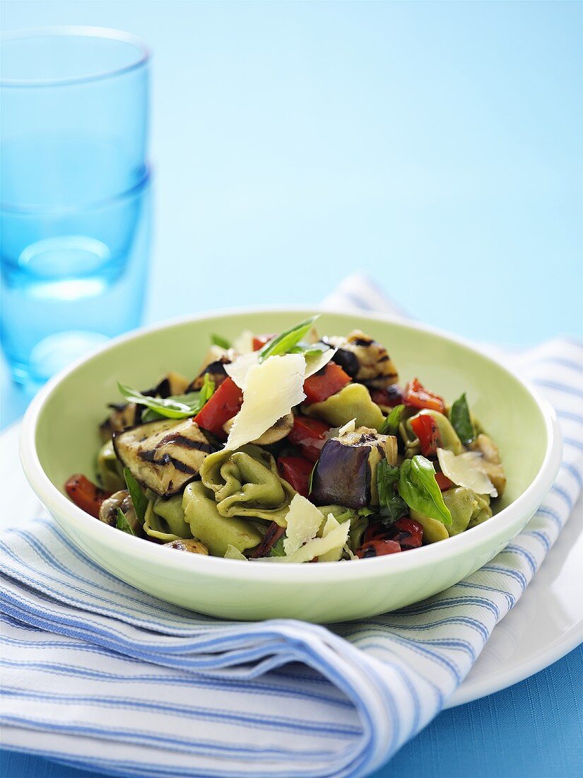 Tortellini with vegetables and Parmesan