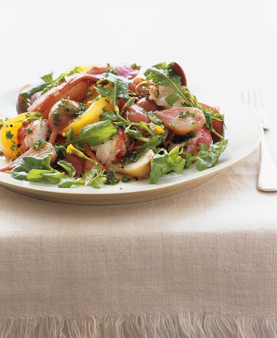 Hummersalat mit Löwenzahn und Frühlingszwiebeln