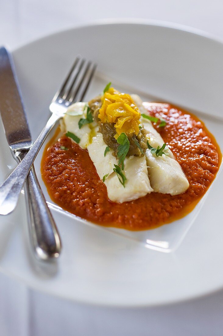 Cod with tomato sauce