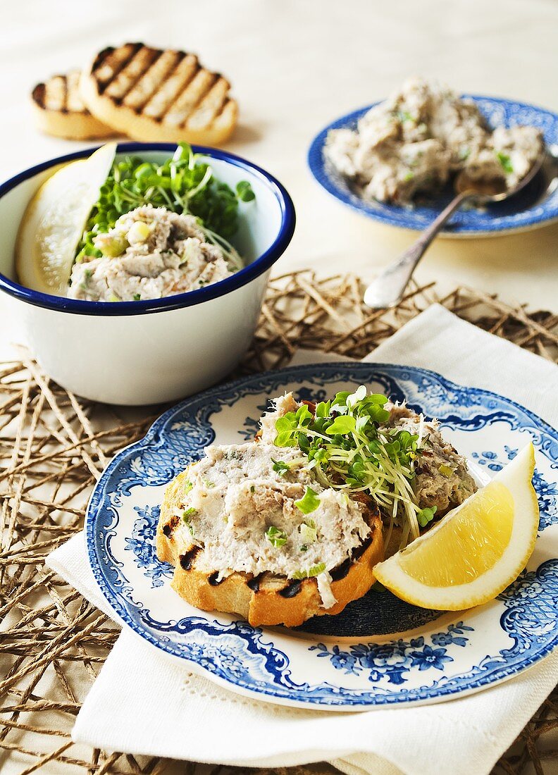 Toasted bread with a smoked mackerel spread