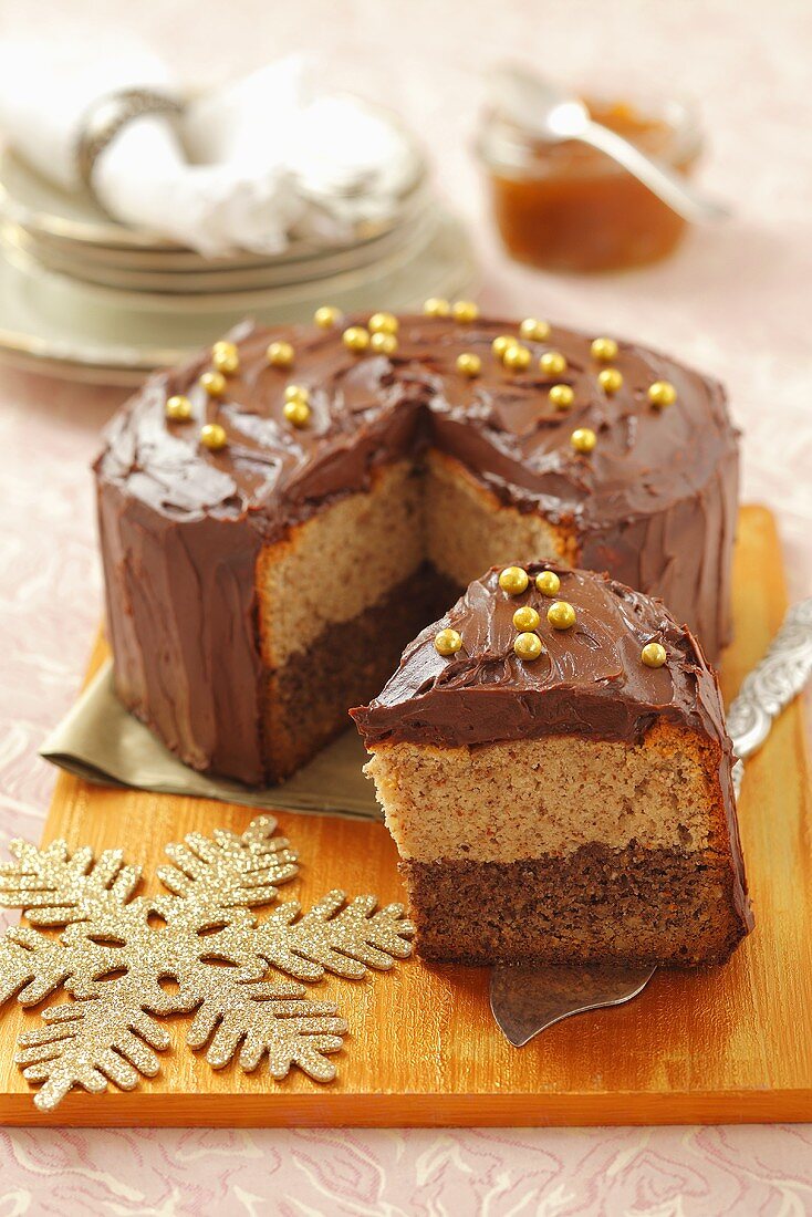 Haselnuss-Mandel-Kuchen mit Schokoladencreme