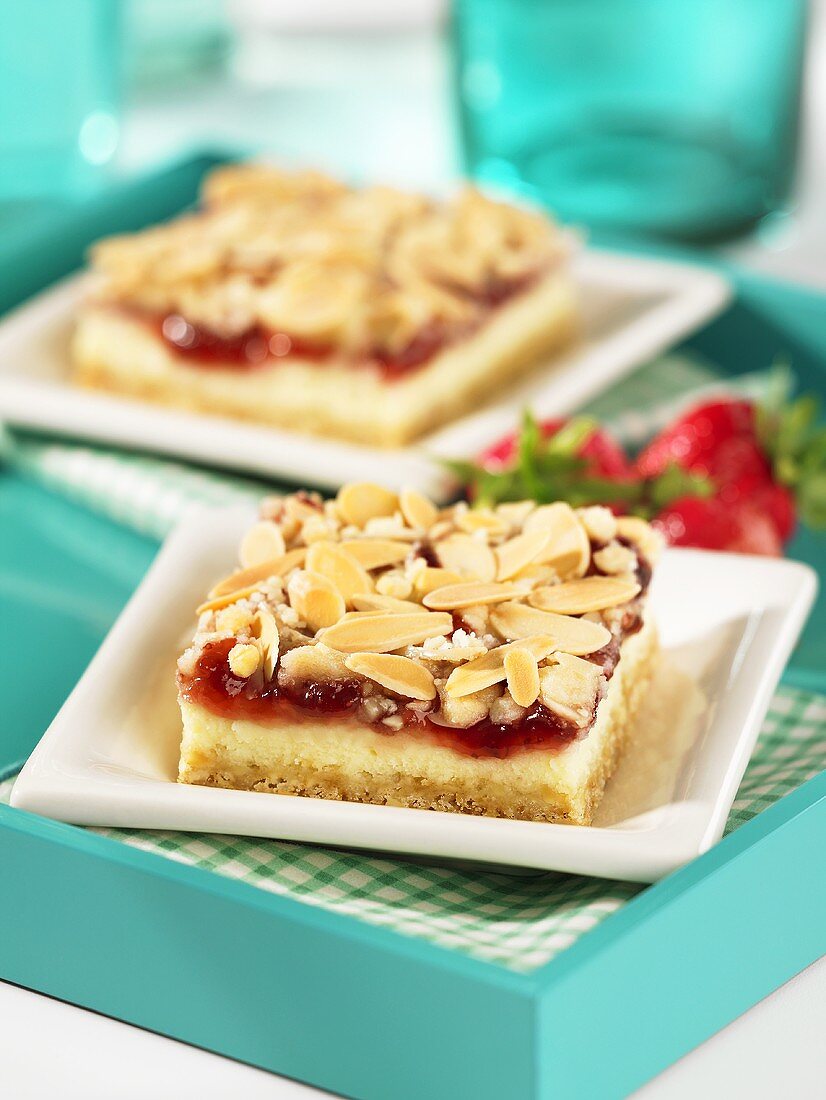 Strawberry slices with flaked almonds