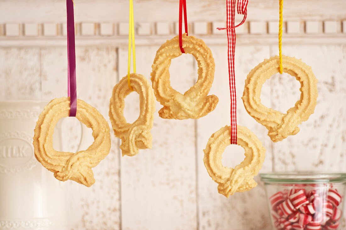 Biscuit rings hanging up as Christmas decorations