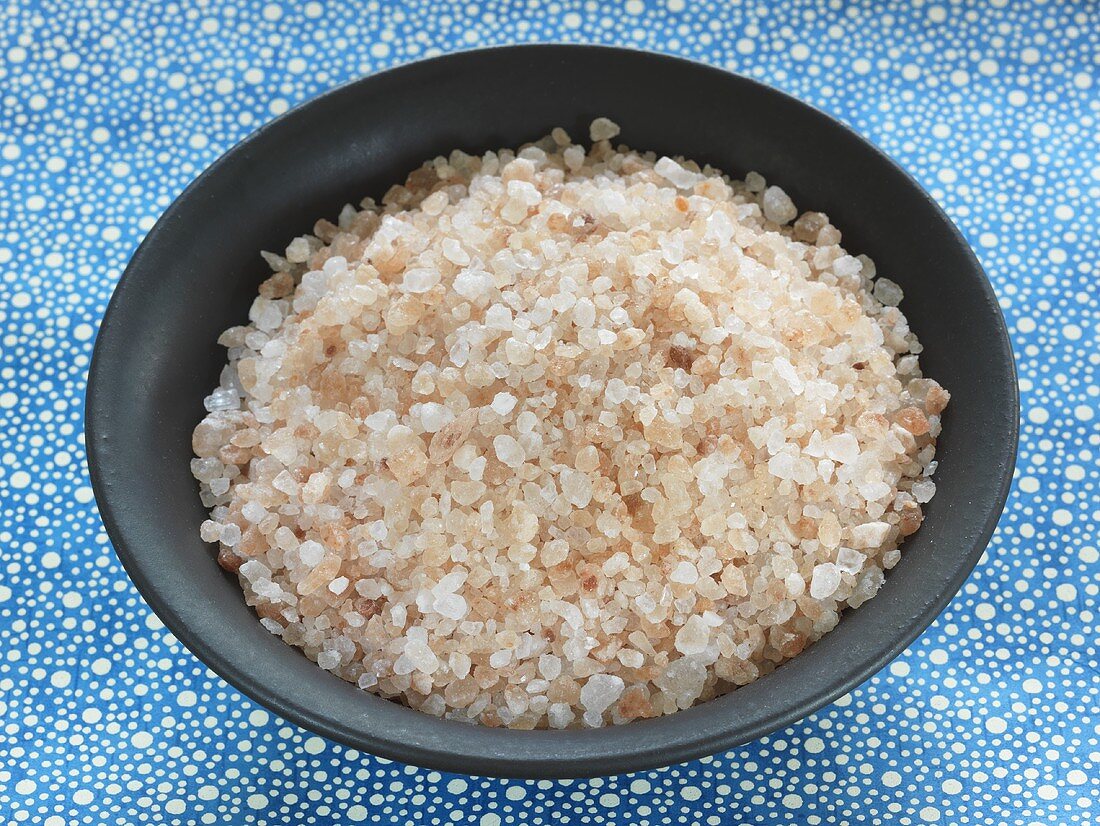 A bowl of Himalaya salt