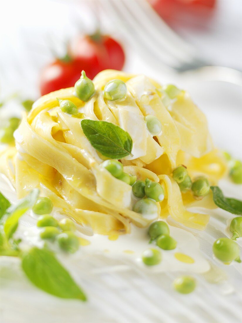 Ribbon pasta with pea cream sauce