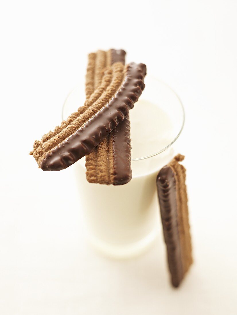 Chocolate biscuits and glass of milk