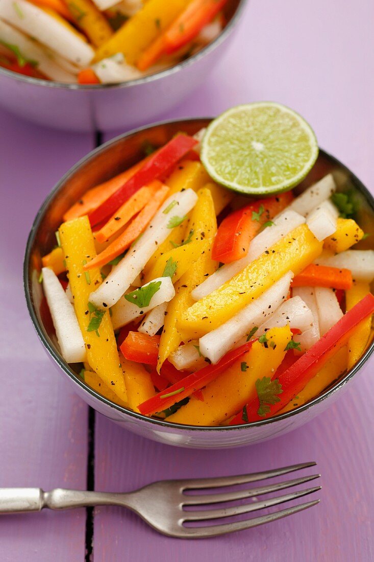 Mango and jicama salad with lime, Colombia