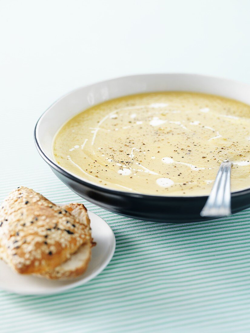 Lentil and potato soup with sesame roll