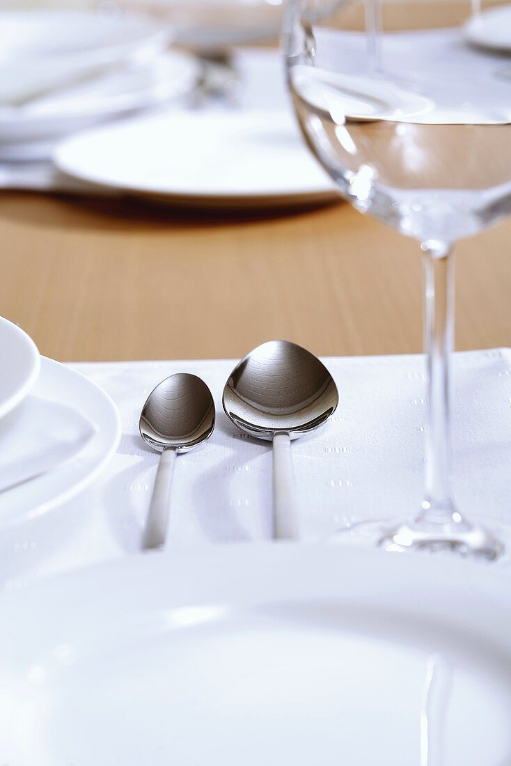 White place-setting (close-up)
