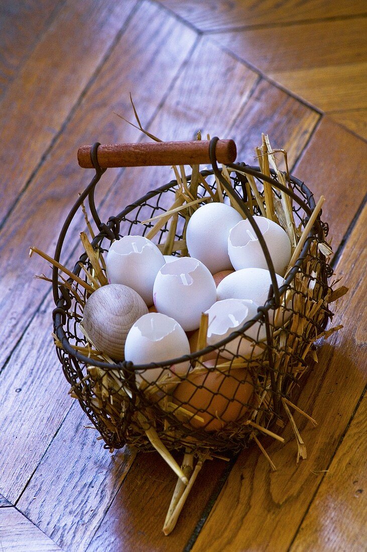 Eier im Osterkorb