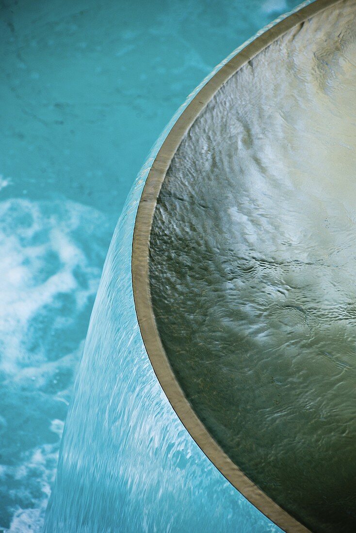 Bubble fountain in swimming pool (detail)
