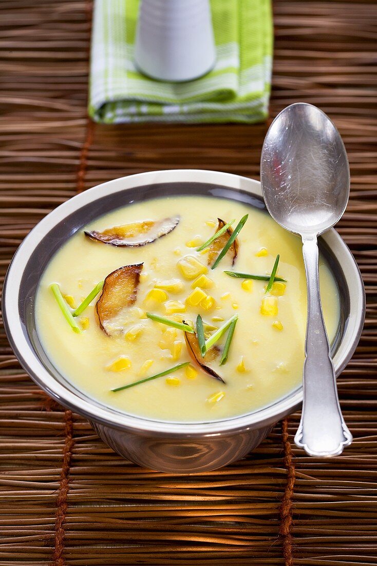Sweetcorn soup with apple slices