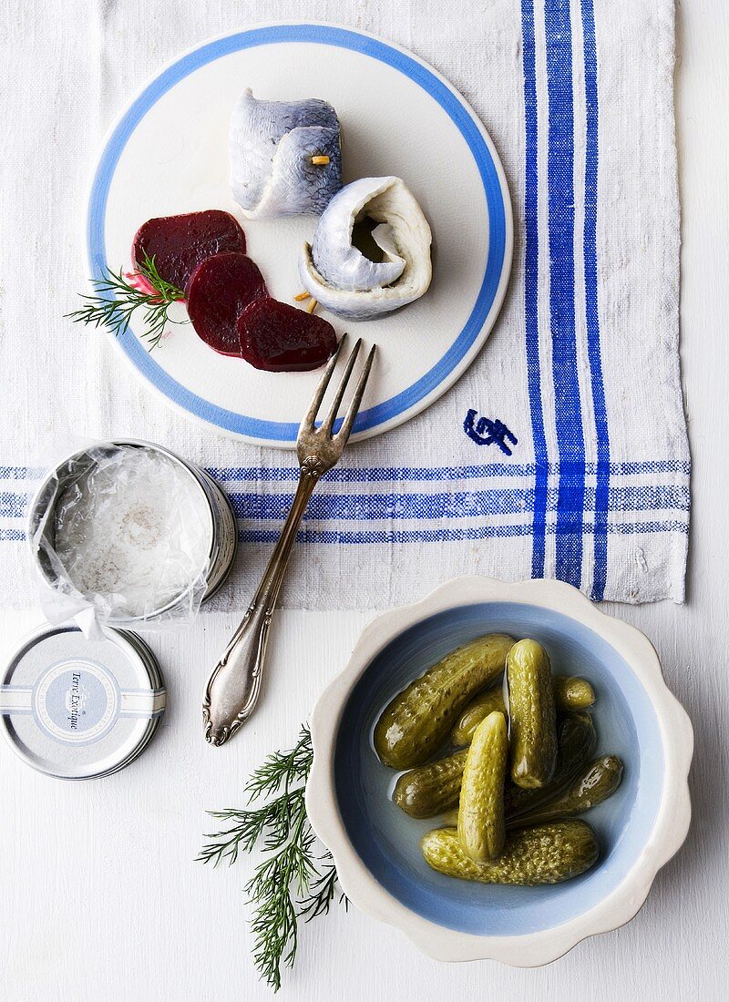 Rollmops with beetroot and gherkins