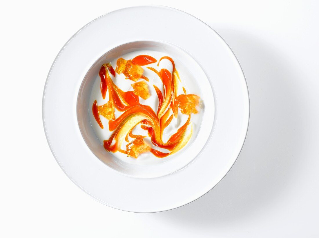 Natural yoghurt with quince jelly (overhead view)