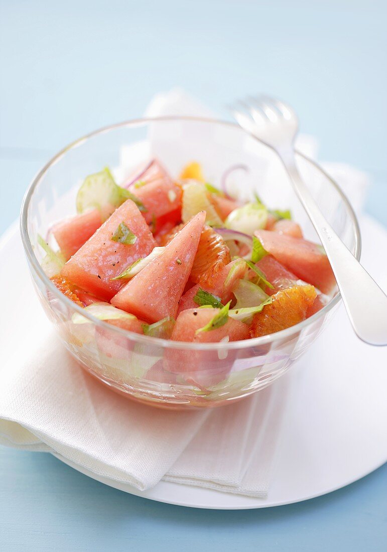 Wassermelonensalat mit Blutorangenschnitze