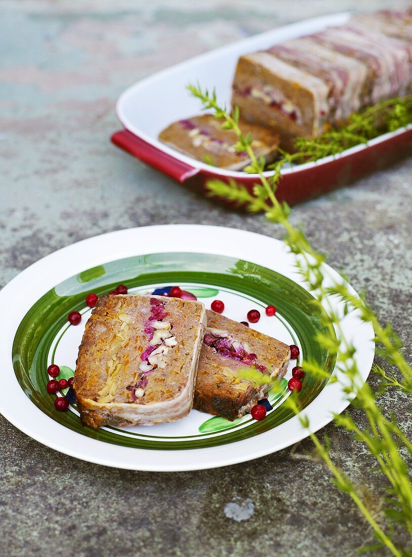 Wildterrine mit Cranberries