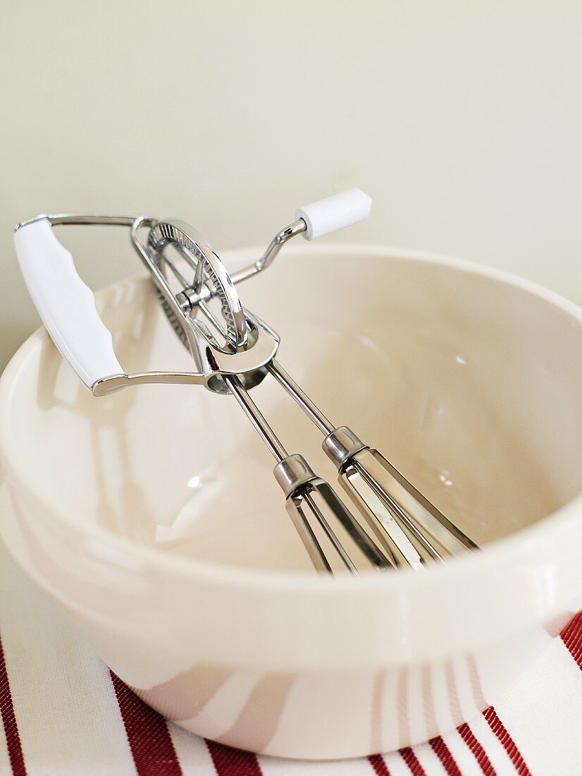 Hand mixer in bowl