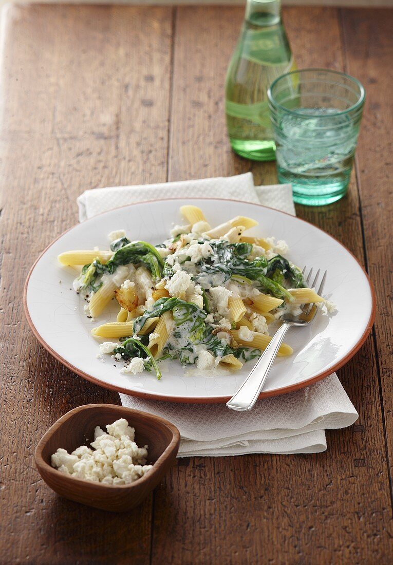 Penne with spinach and cottage cheese