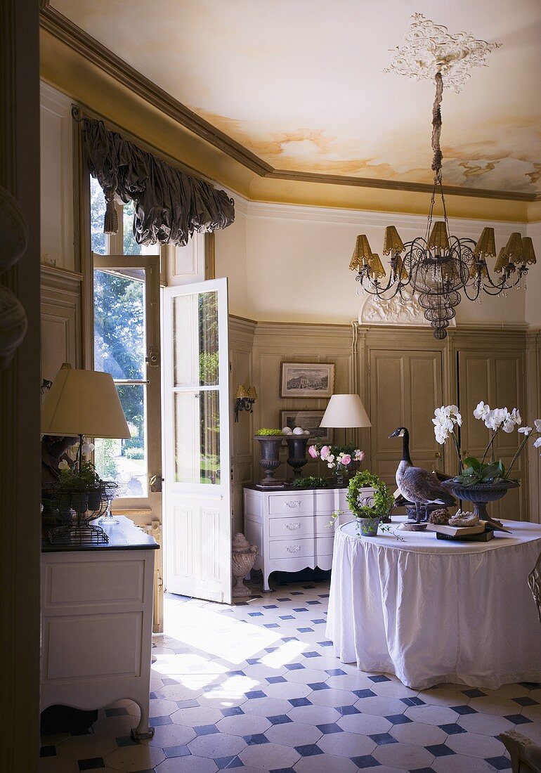 Reception room in Château de la Verrerie (France)