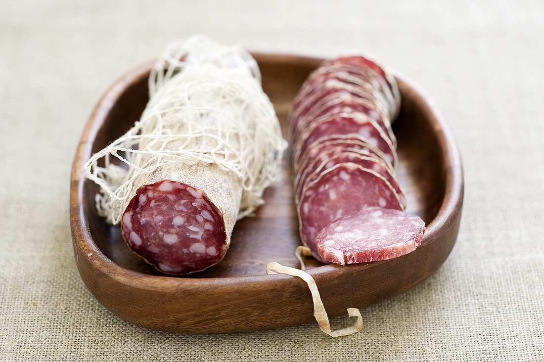 Saucissons in wooden dish