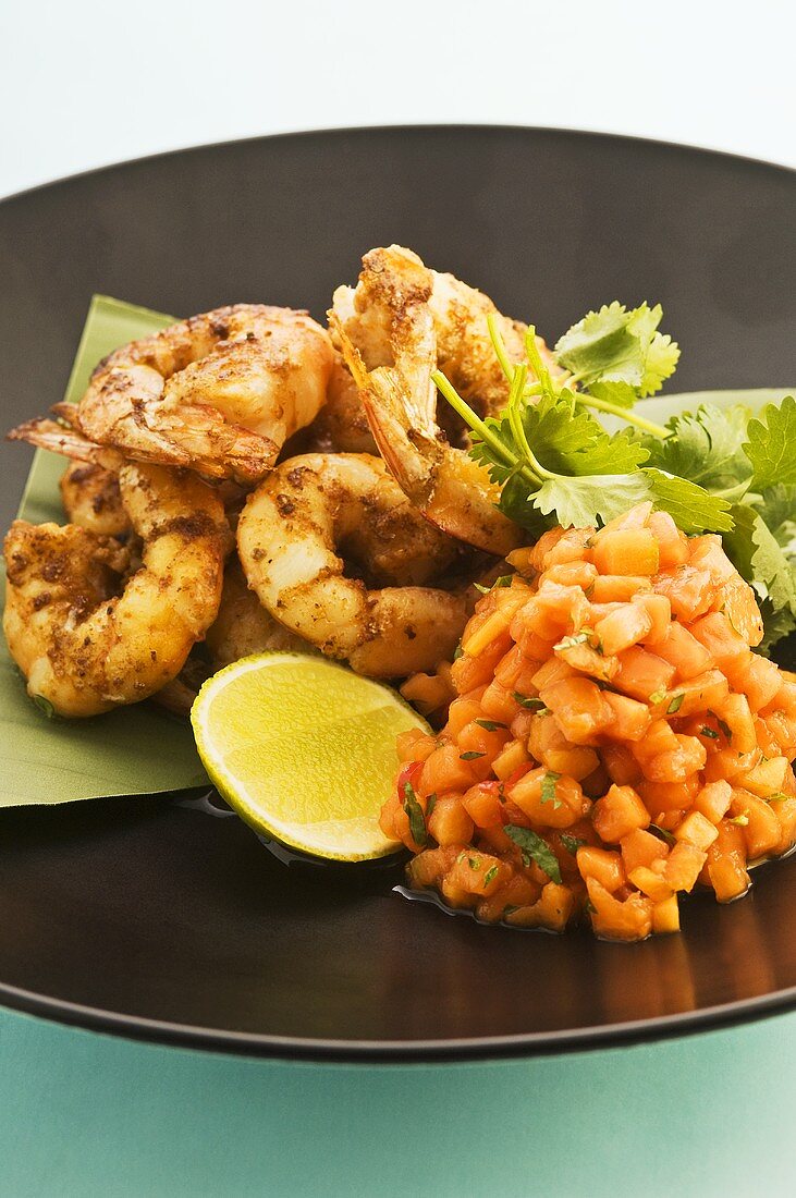 Fried prawns with papaya salad