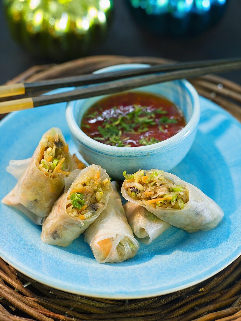 Rice paper rolls with sweet chilli dip