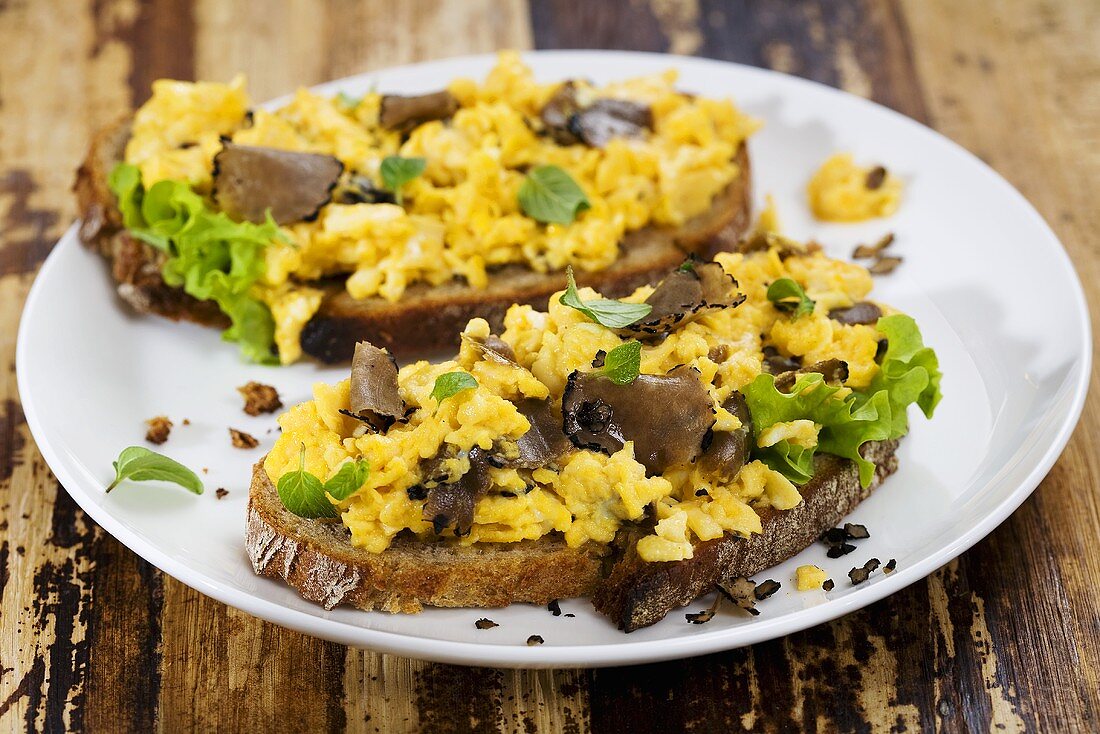 Truffled scrambled egg on bread