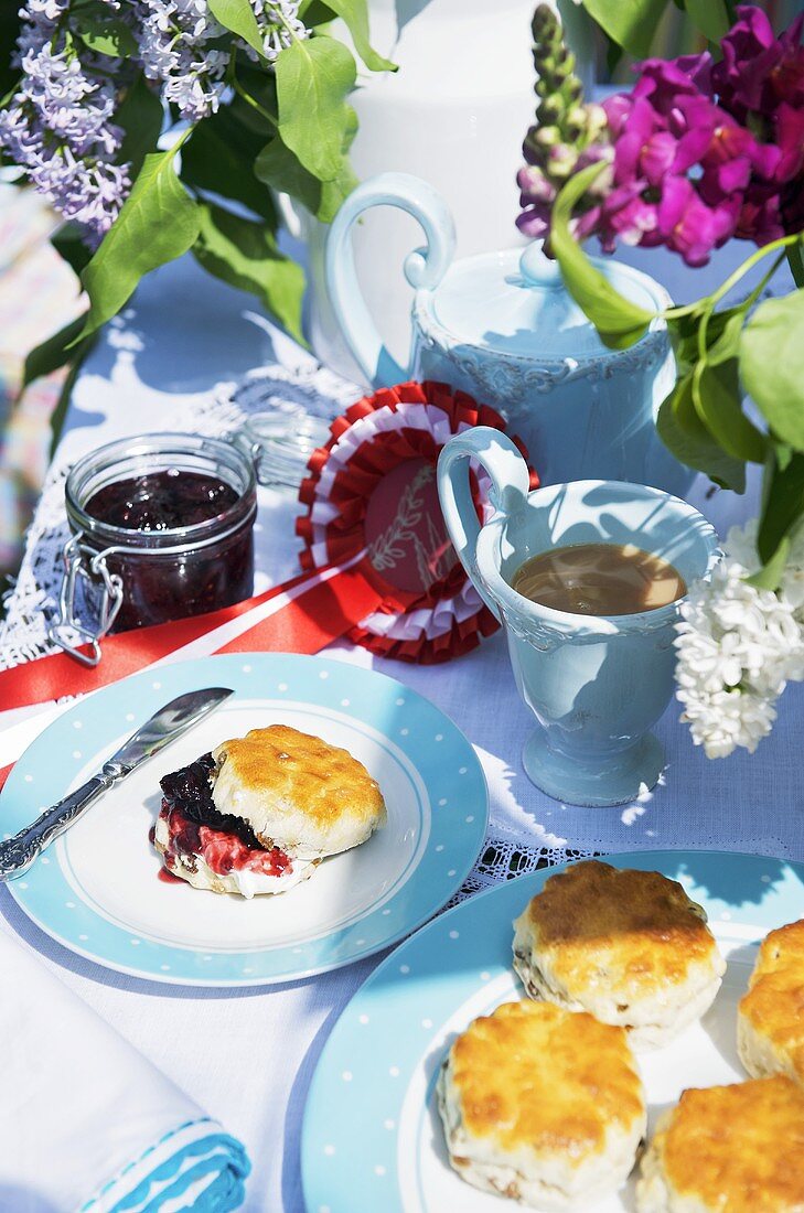 Scones mit Marmelade