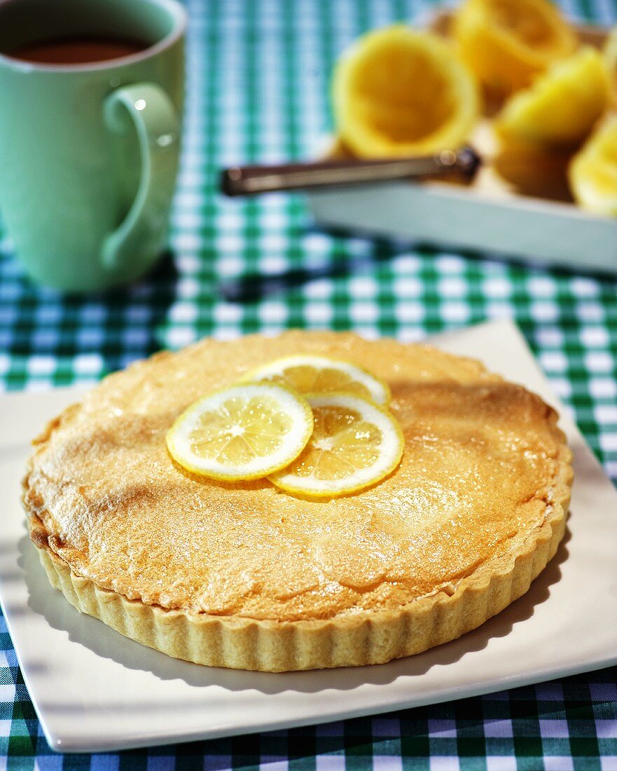 Lemon meringue pie (UK)