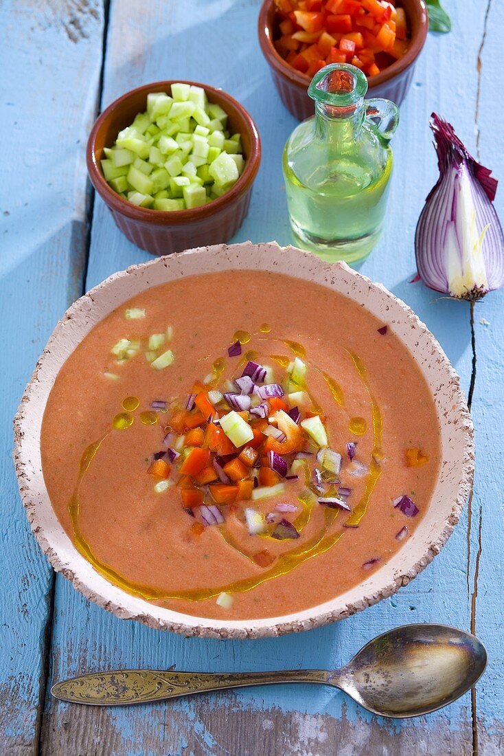 Gazpacho (kalte Gemüsesuppe, Spanien)