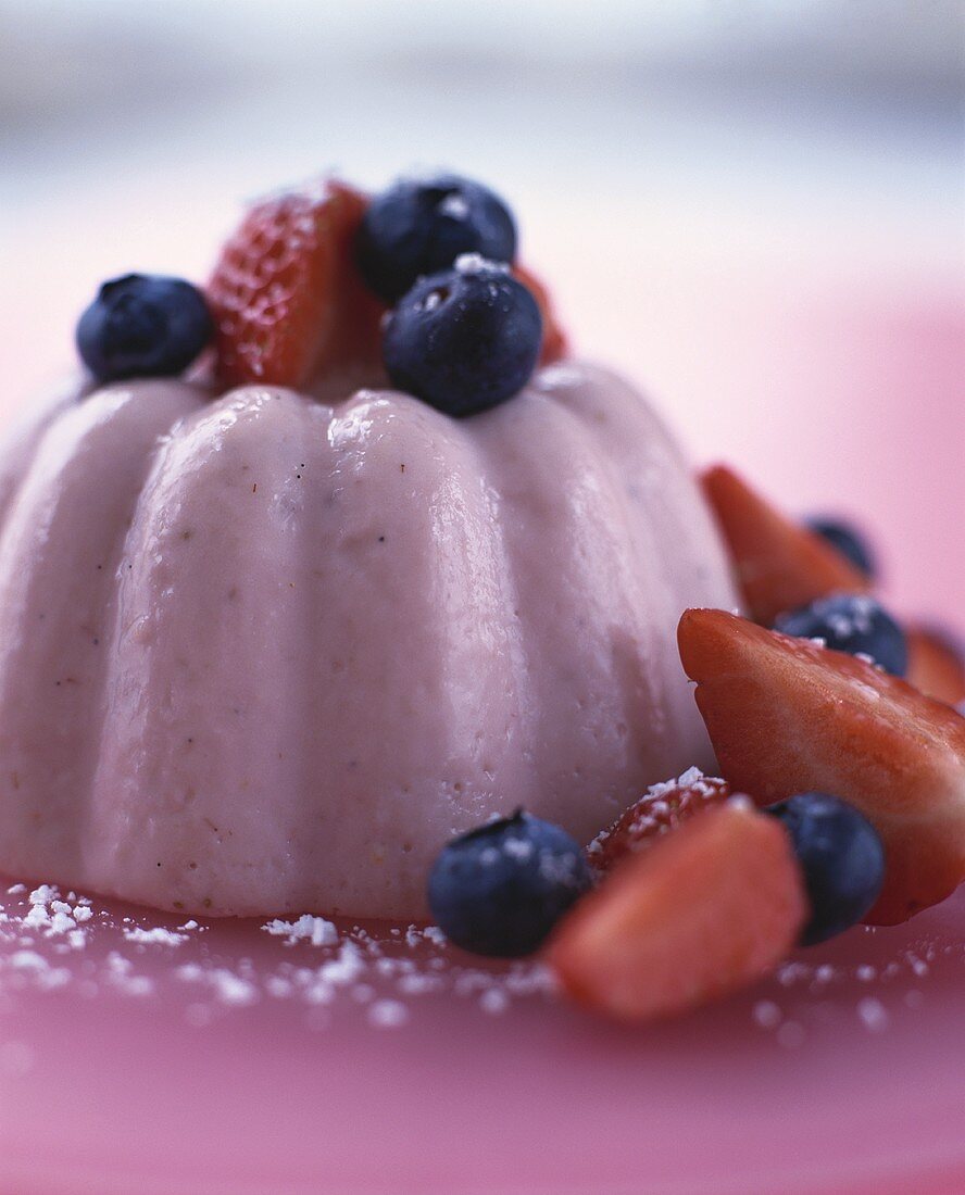 Erdbeer-Heidelbeer-Pudding