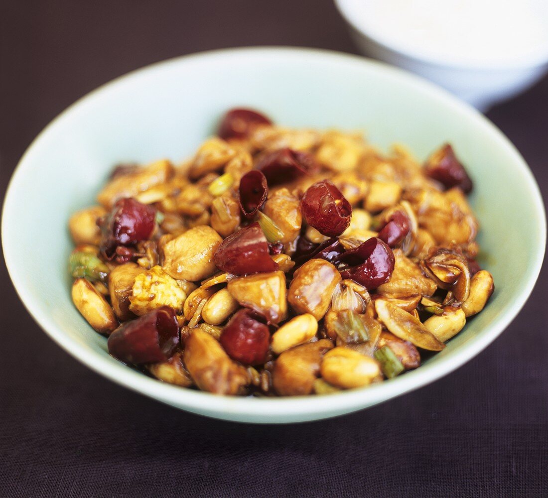 Gong Bao (Hähnchen mit Erdnüssen, China)